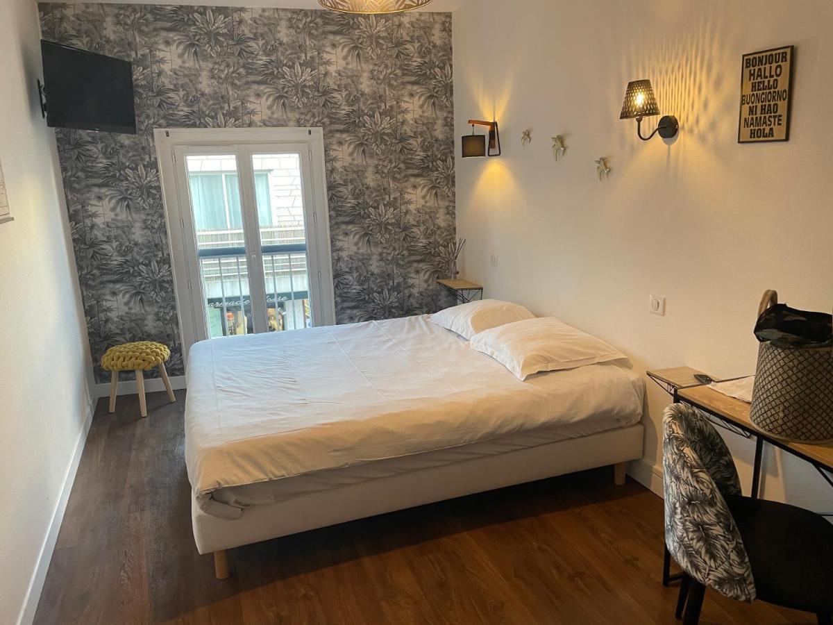 メシェ・シュル・ジロンド Logis Paul Massy Bed & Breakfast エクステリア 写真
