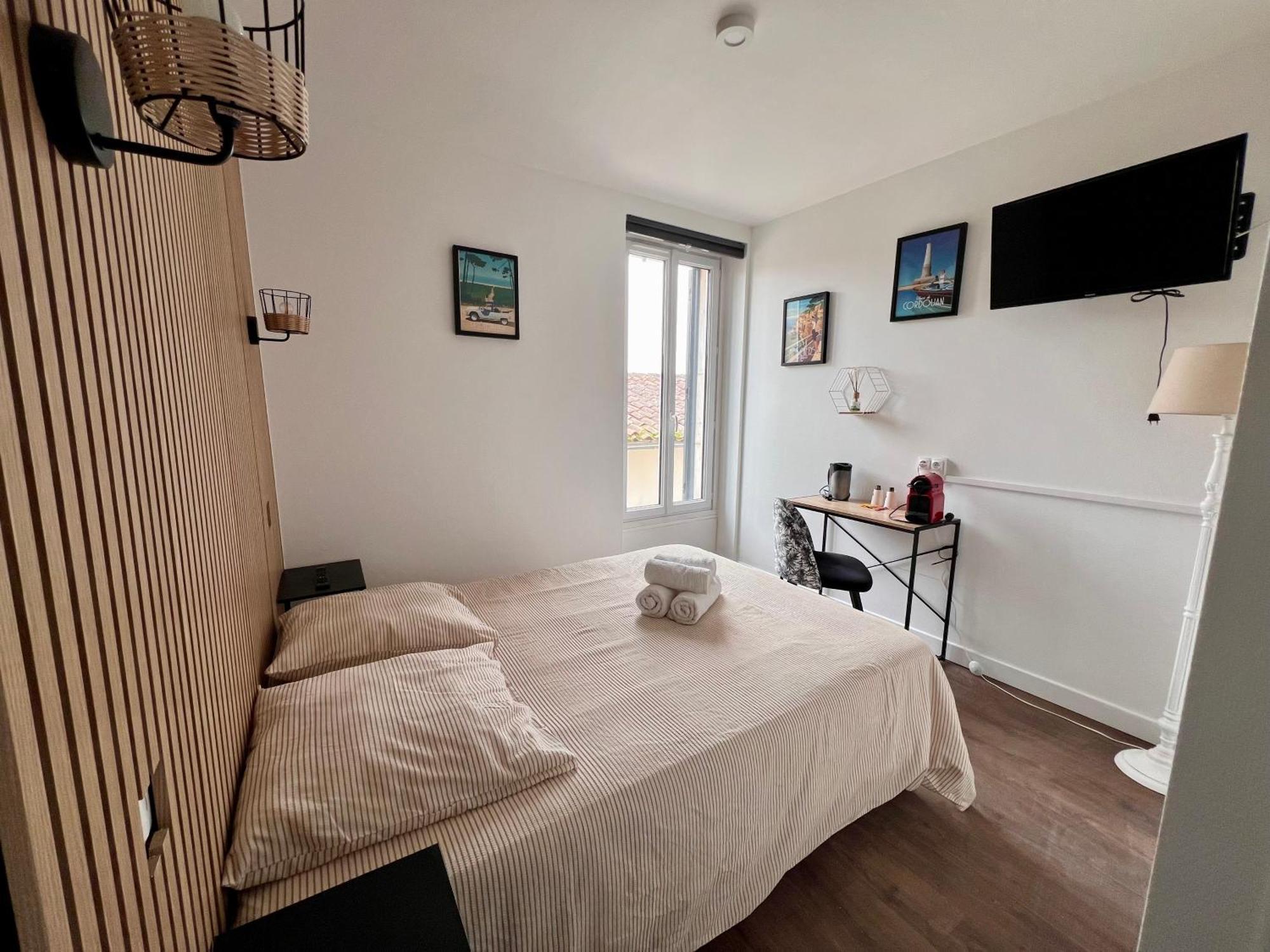メシェ・シュル・ジロンド Logis Paul Massy Bed & Breakfast エクステリア 写真